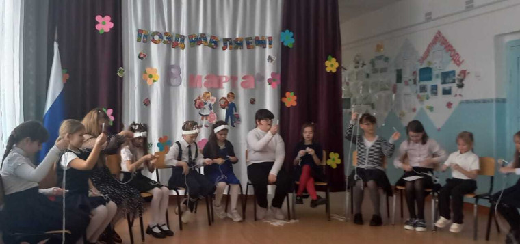 8 марта.